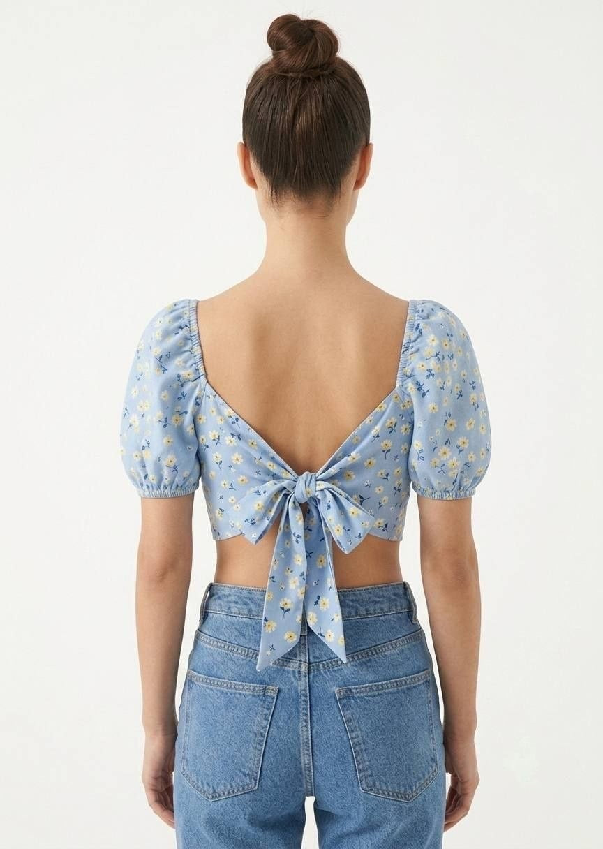 SHEIN Women’s Blue Floral Puff Sleeve Sweetheart Crop Top with Back Tie