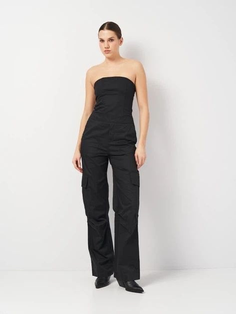 ZARA Women's Black Strapless Cargo Jumpsuit - Chic Utility-Style Wide-Leg Jumpsuit