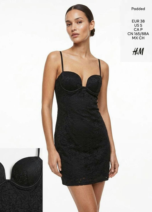 Elegant Lace Padded Nightdress – Classic Black