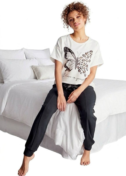 MAX BRAND Butterfly Print T-shirt and Plain Pyjama Set