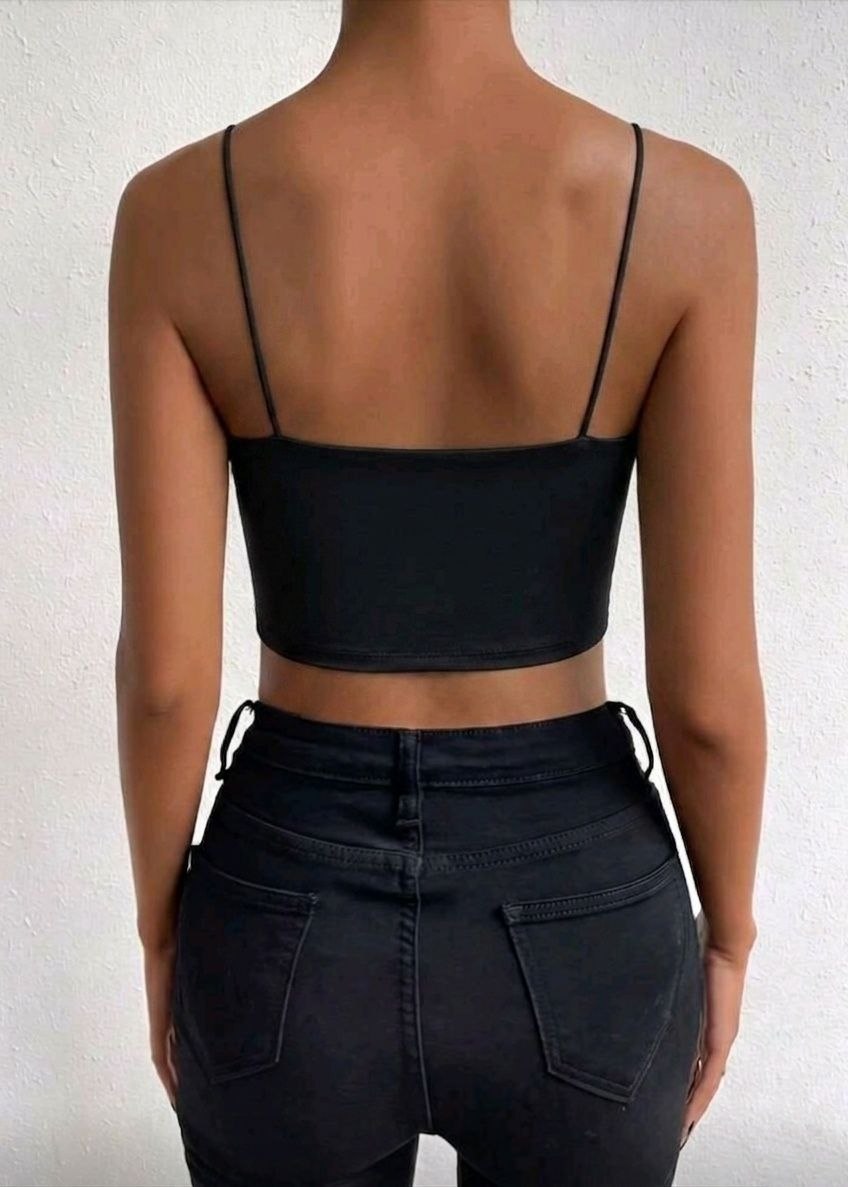 BERSHKA Women's Essential Square Neck Spaghetti Strap Crop Top - Black