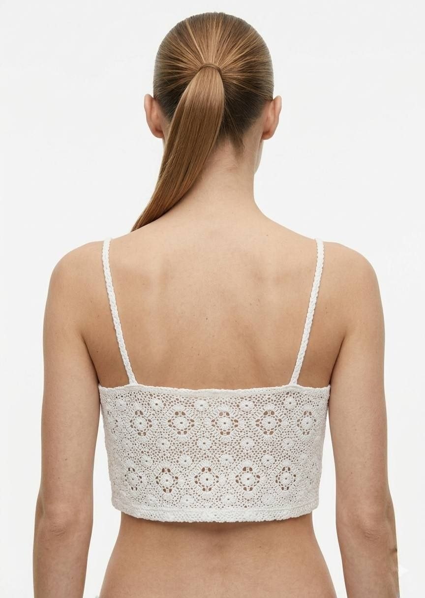 PULL&BEAR Women's Crochet Spaghetti Strap Crop Top